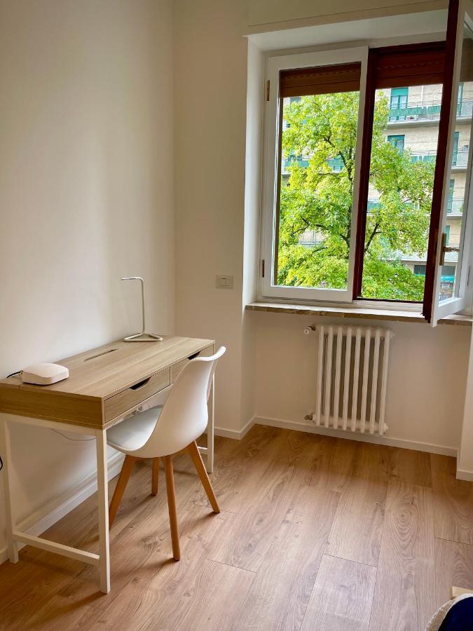 Luxury 2 Bedroom Apartament, Close To San Siro, Fiera And 10 Min Metro To Duomo Милан Экстерьер фото